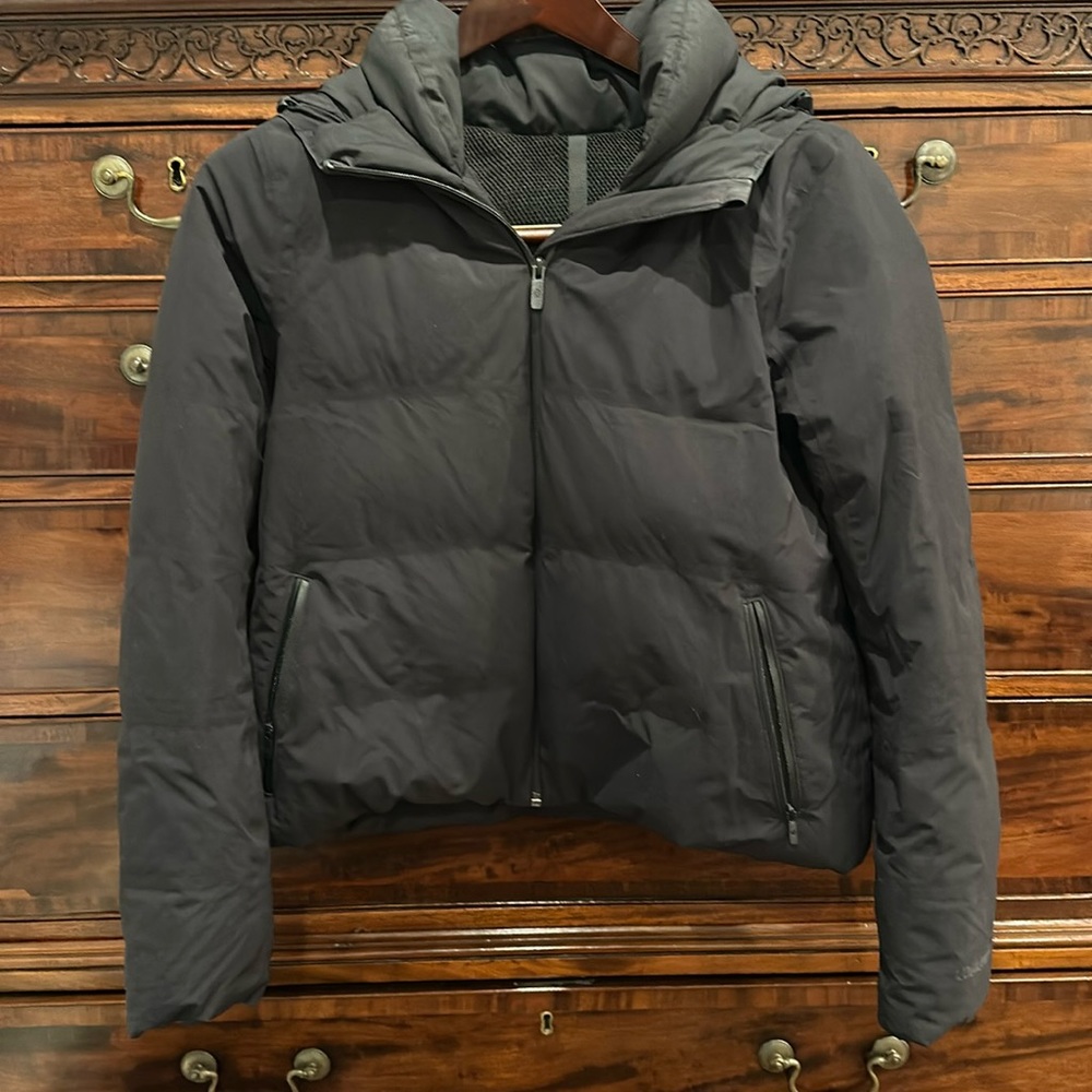 Lululemon hooded cropped parka